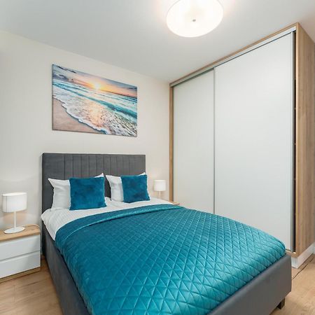 Apartament Szafir W Budynku Basenowym Morska Klifowa 里沃 外观 照片