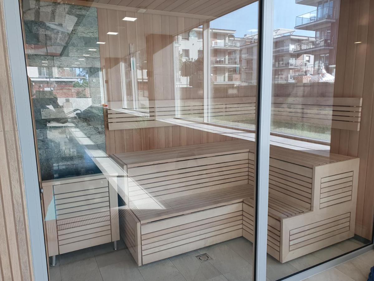 Apartament Szafir W Budynku Basenowym Morska Klifowa 里沃 外观 照片