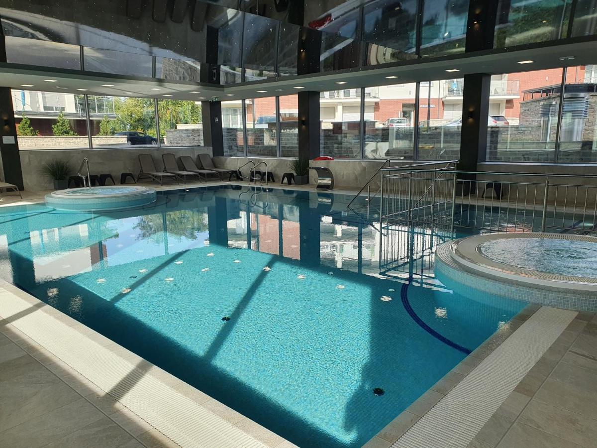 Apartament Szafir W Budynku Basenowym Morska Klifowa 里沃 外观 照片